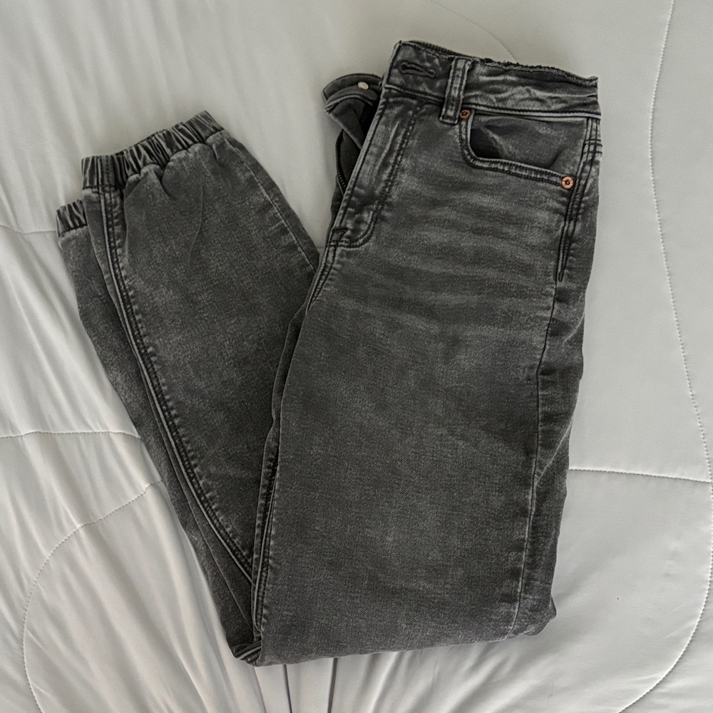 American eagle mom jogger